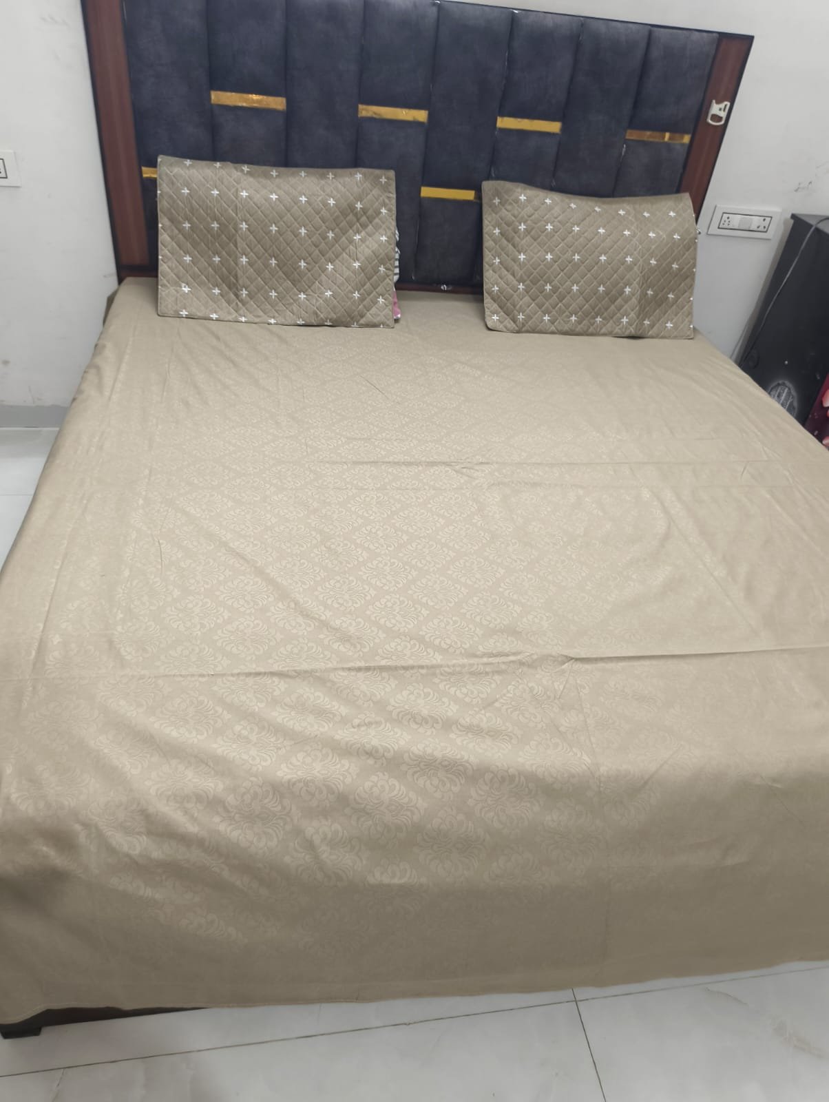 Self Printed Bedsheet — buy online at Bedsheet Collection Mohali
